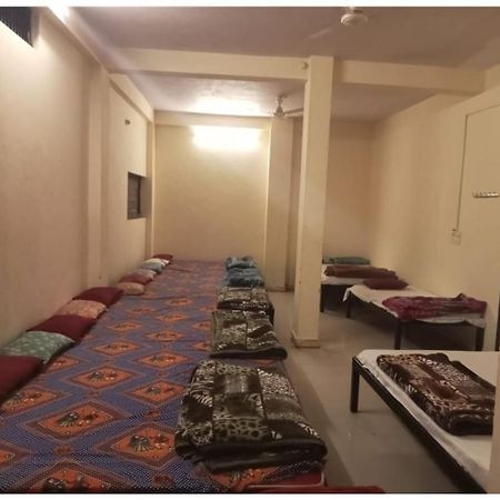 Hotel Mahakal Vishram, Ujjain Bagian luar foto