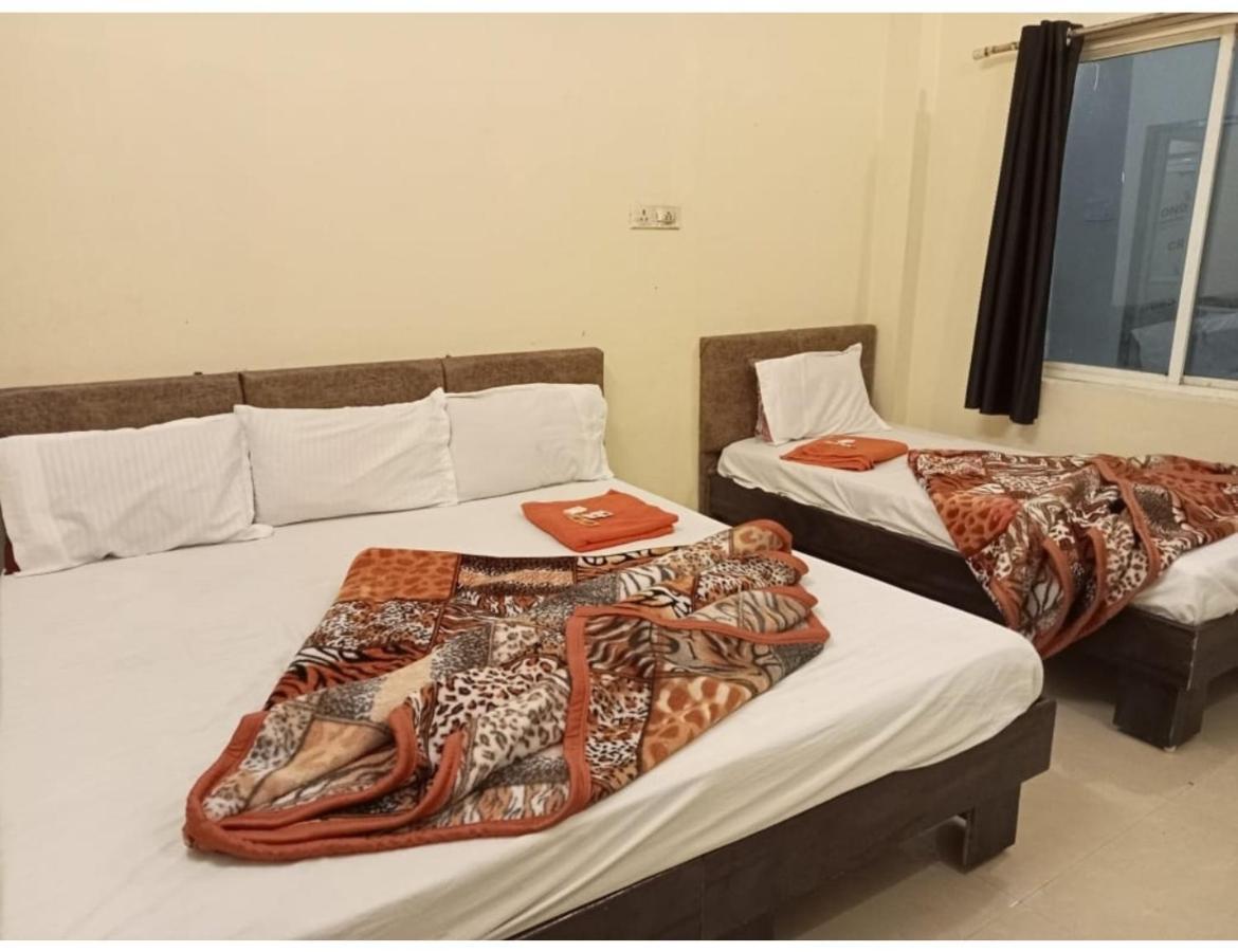 Hotel Mahakal Vishram, Ujjain Bagian luar foto