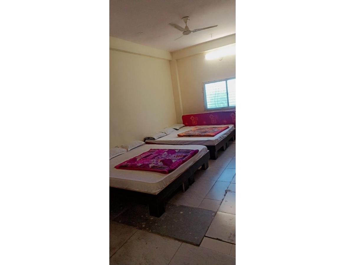 Hotel Mahakal Vishram, Ujjain Bagian luar foto