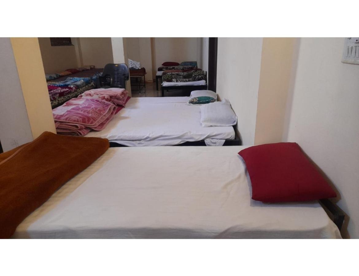 Hotel Mahakal Vishram, Ujjain Bagian luar foto