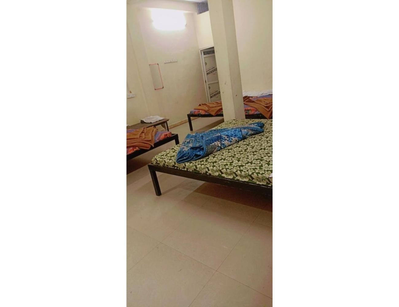 Hotel Mahakal Vishram, Ujjain Bagian luar foto