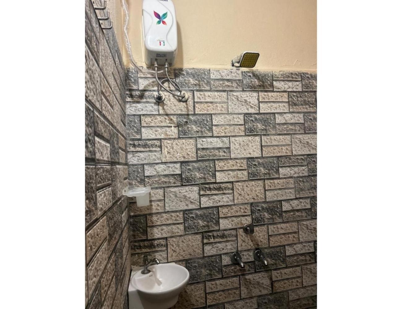 Hotel Mahakal Vishram, Ujjain Bagian luar foto