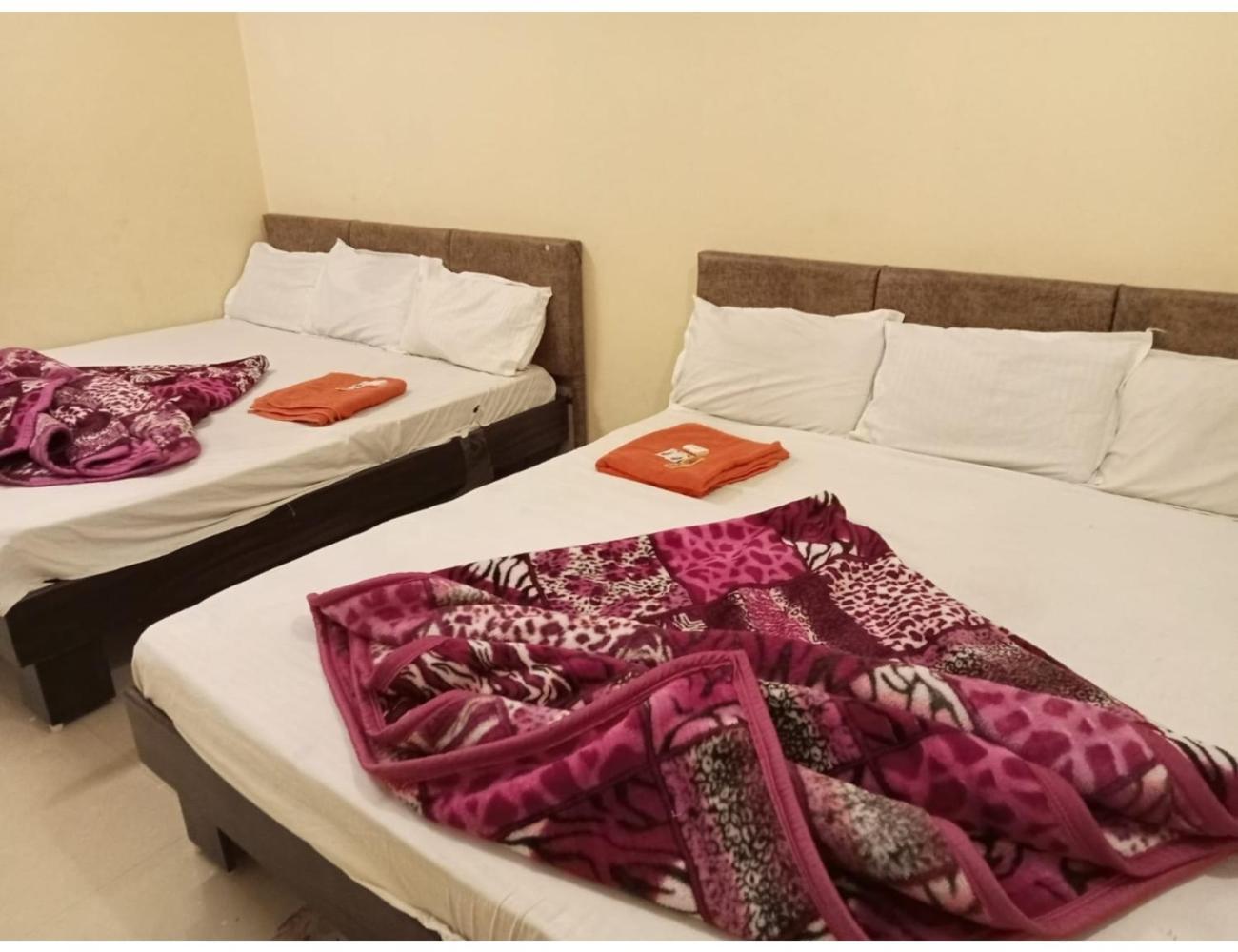Hotel Mahakal Vishram, Ujjain Bagian luar foto