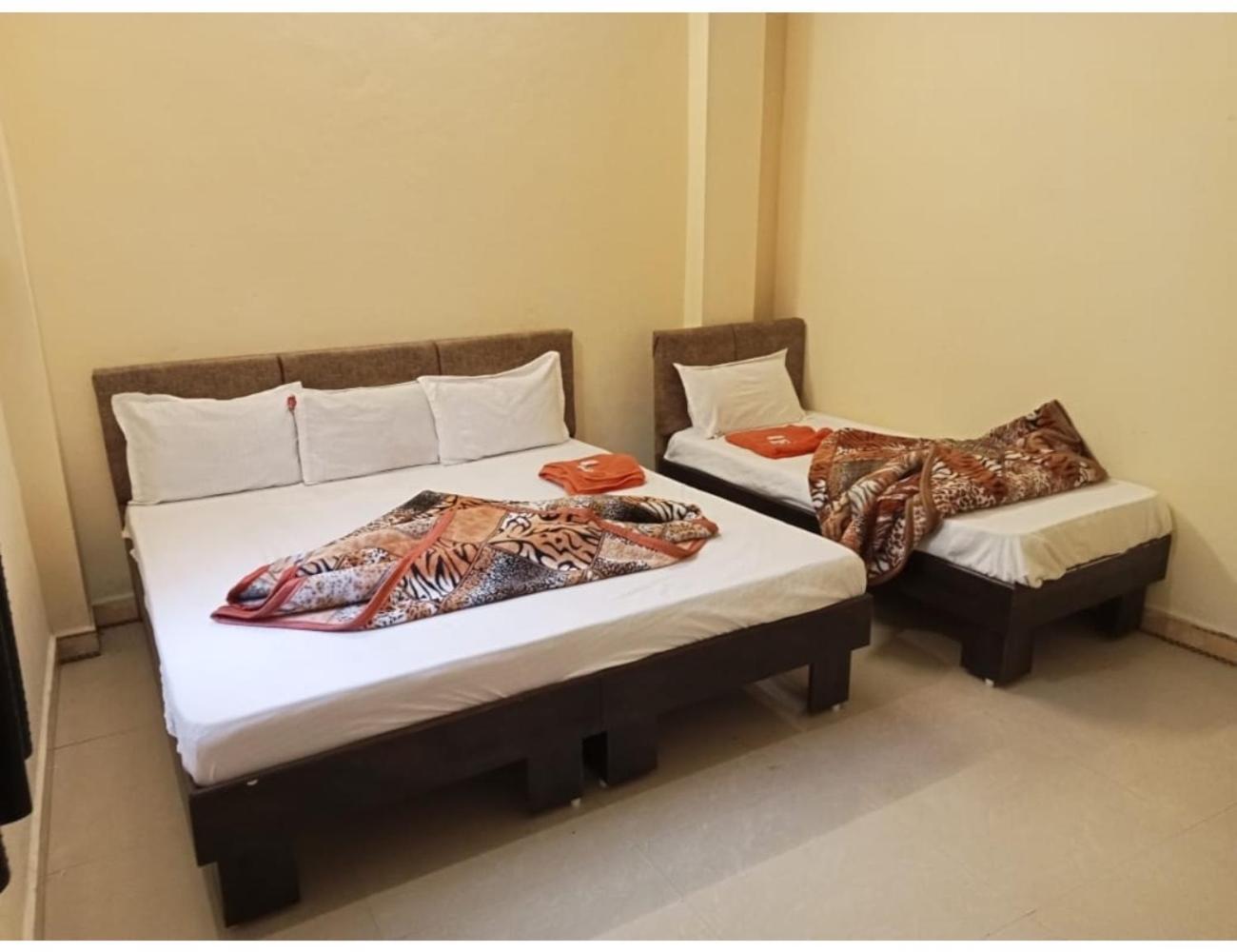 Hotel Mahakal Vishram, Ujjain Bagian luar foto